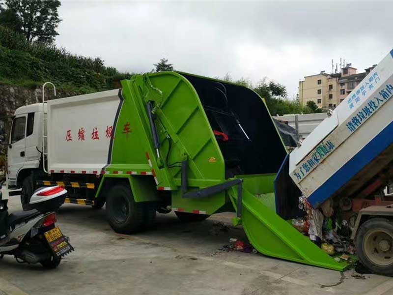 东风专底(10方)压缩式垃圾车