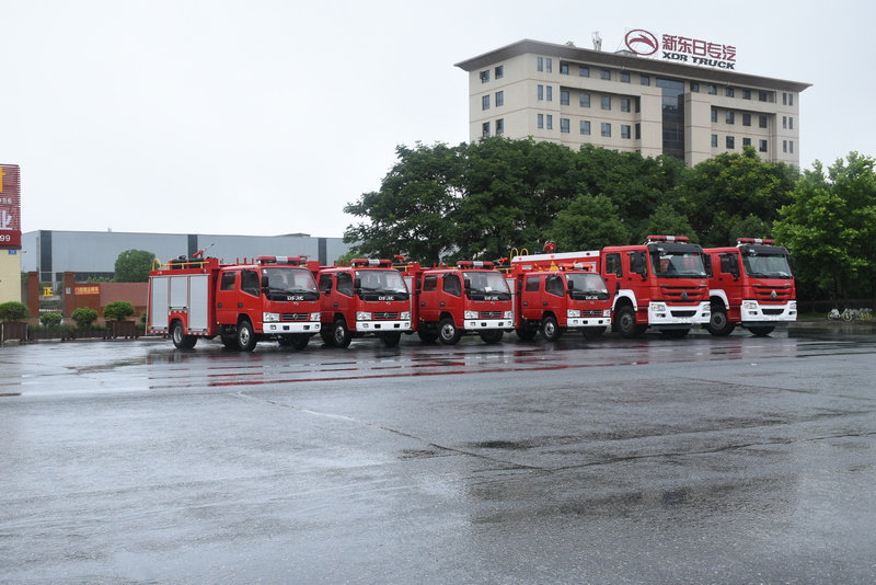 14輛消防車 2輛救護車 檢驗合格整裝待發
